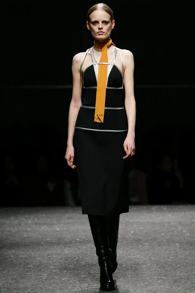 Look 43